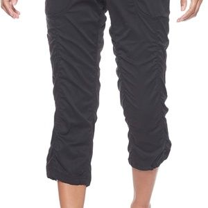 THE NORTH FACE Women's Aphrodite Motion Capri Pants, Black, XL (USED)